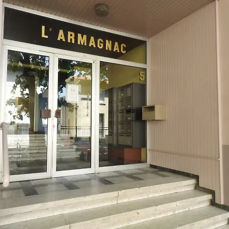 Le Voltaire Apartment