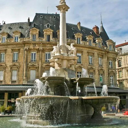 Apartment Le Voltaire